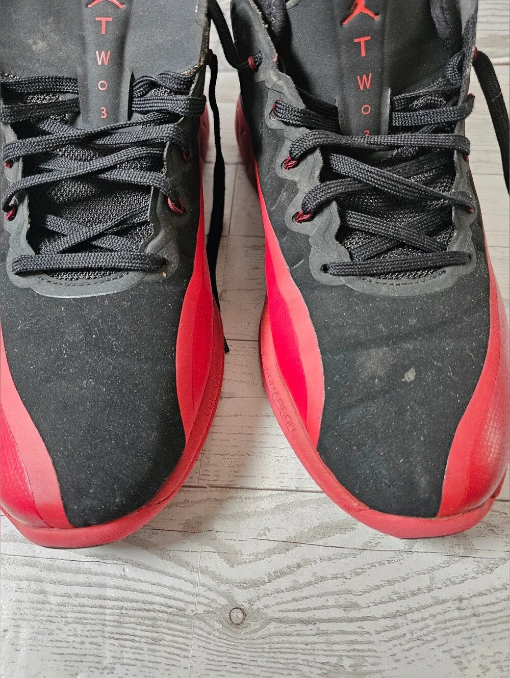 Nike Air Jordan Size 9 Two3 Red Black Trainer Prime Flu Game 881463-060